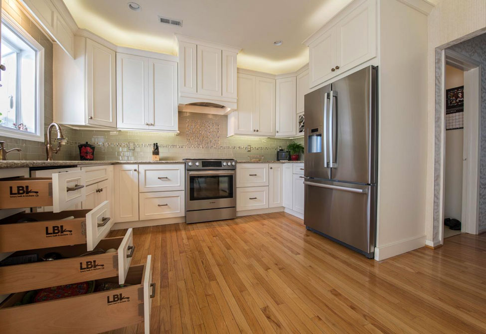 Timeless Style: A Simple Kitchen Design