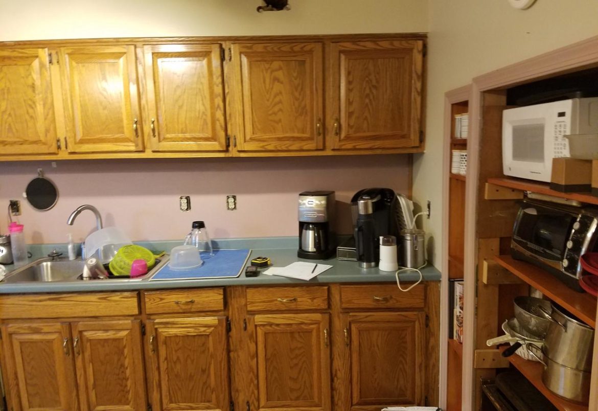 Southampton kitchen before remodel